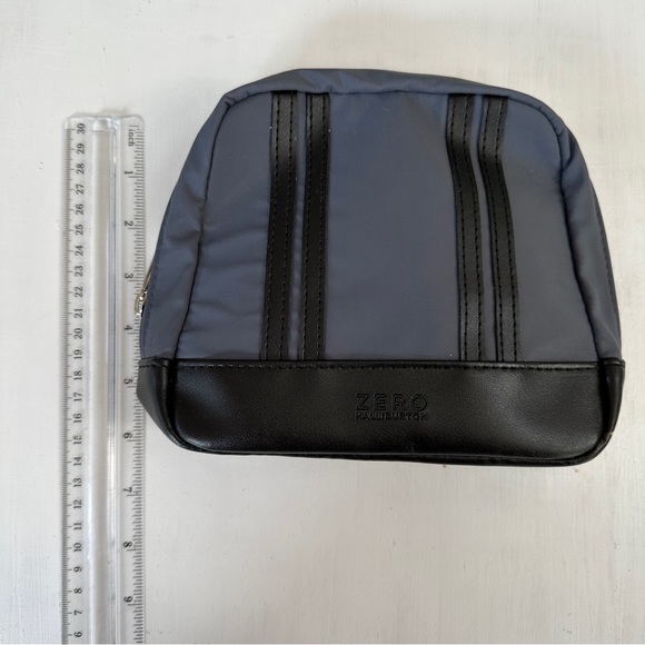 New Zero Halliburton soft bag from Japan Airlines JAL First Class … - Picture 3 of 6